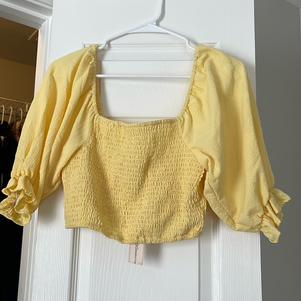BGBG yellow smock crop shirt with ruffle sleeve